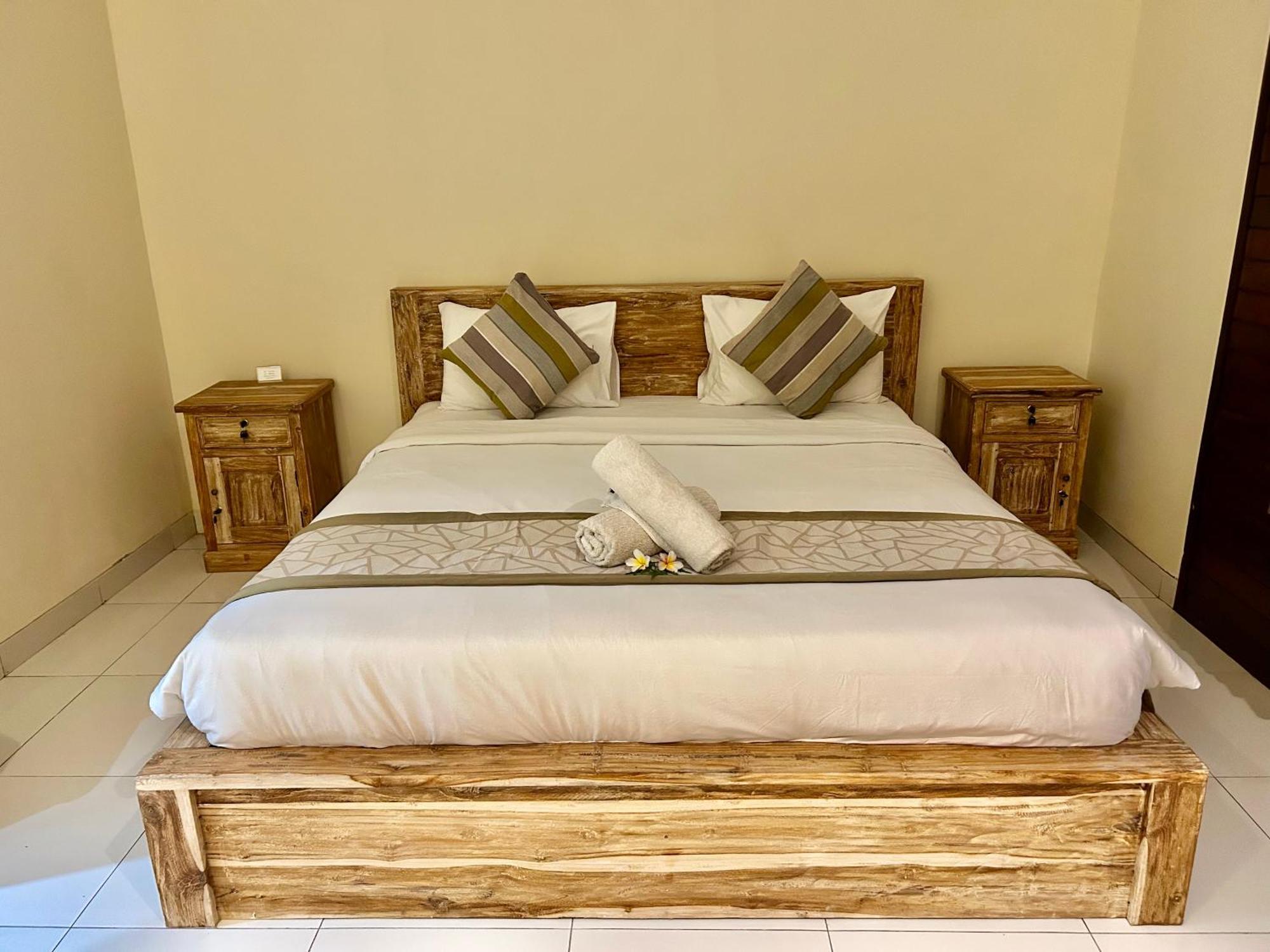 Nusa Garden Homestay Нуса-Лембонган Екстер'єр фото